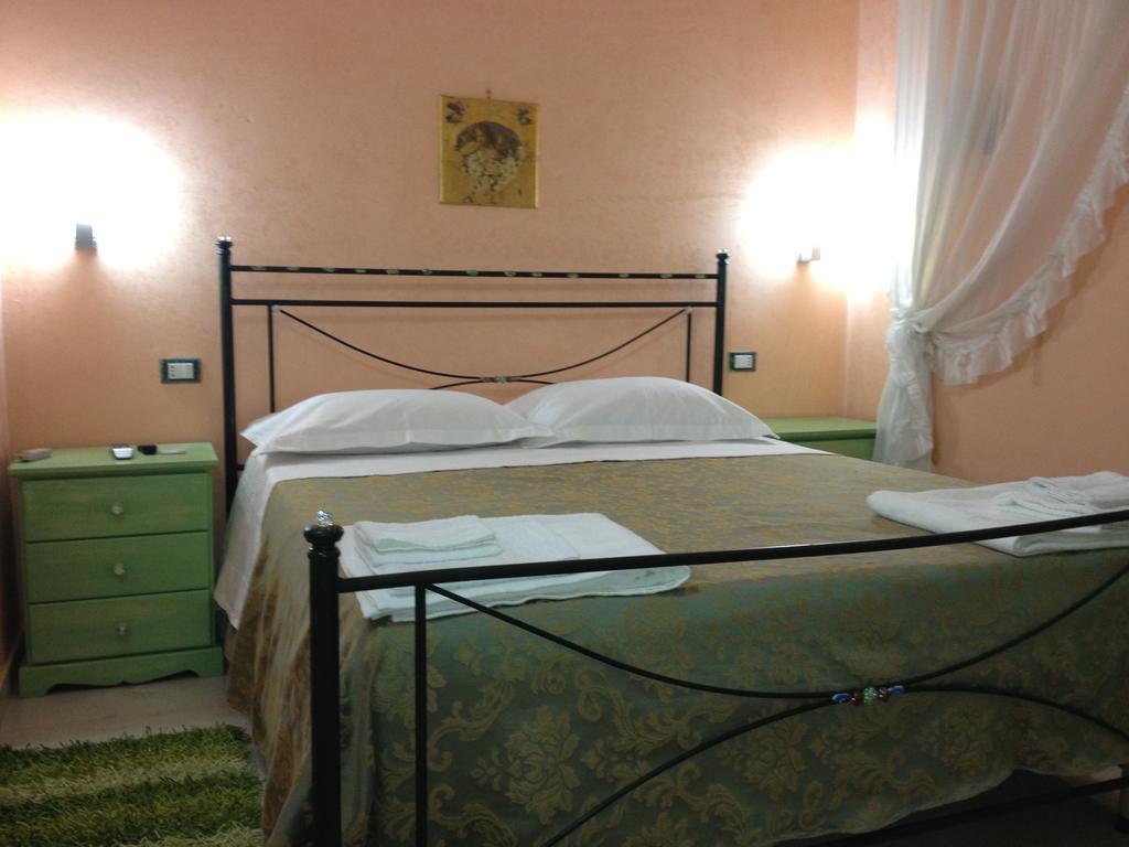 Bed And Breakfast Via Leuca Lecce Exterior foto